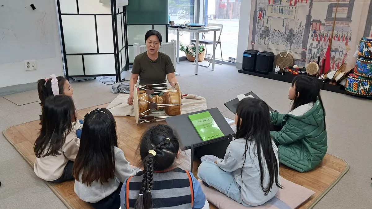 국악원 소수 정예 민요 수업 — 전문가의 밀착 지도