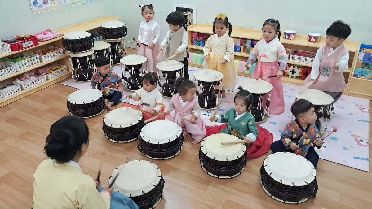 민요와 장구를 함께 배우는 수업 — 소리와 장단이 하나가 되는 순간