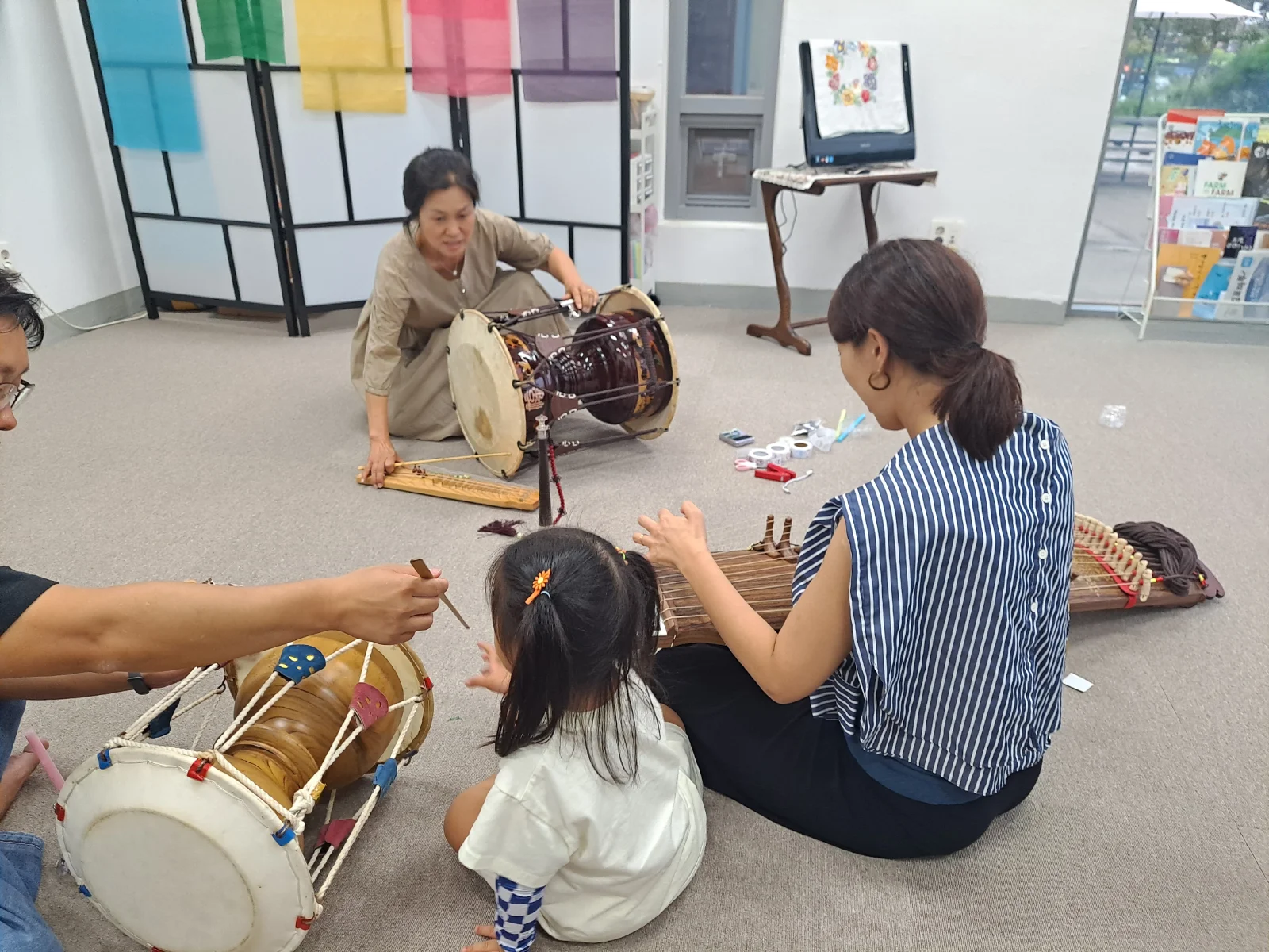 장구 장단 — 손이 아니라 호흡으로 치는 장구 수업