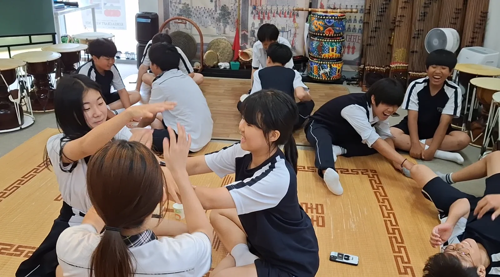 민요와 함께하는 요가수업